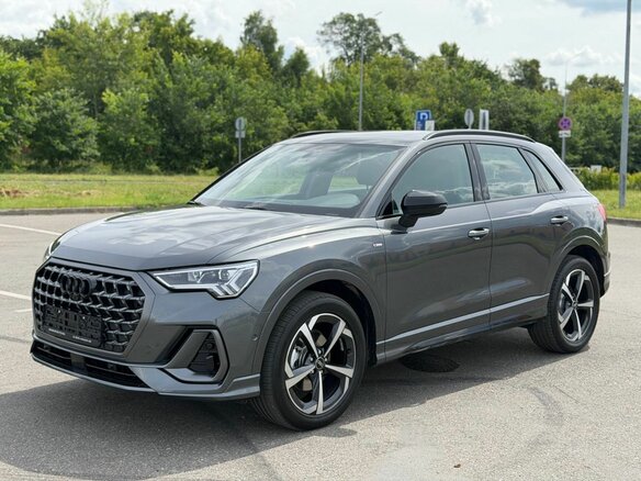 2026 Audi Q3 35 TFSI II (F3), серый, 3850000 рублей - вид 3