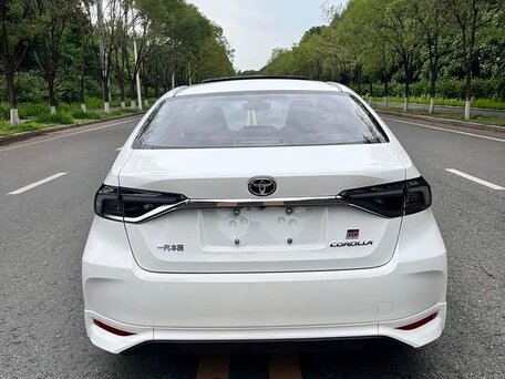 2023 Toyota Corolla XII (E210), белый, 1600000 рублей, вид 5