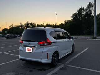 2016 Honda Freed+ II, белый, 1600000 рублей, вид 4