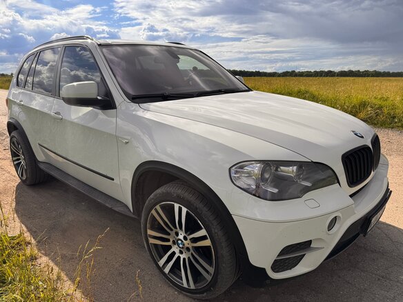 2011 BMW X5 30d II (E70) Рестайлинг, белый, 1999999 рублей - вид 12