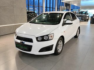 2014 Chevrolet Aveo II, белый, 499000 рублей, вид 3