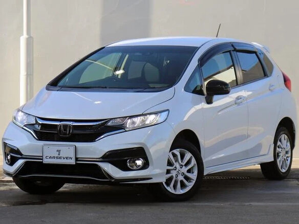 2020 Honda Fit III Рестайлинг, белый, 1055000 рублей - вид 3
