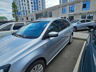 2014 Volkswagen Polo V, серебристый, 800000 рублей, вид 2
