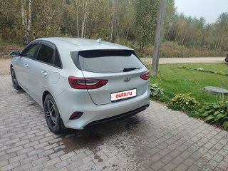 2019 Kia Ceed III, серебристый, 1550000 рублей, вид 4