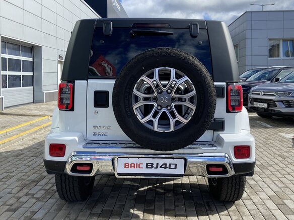 2026 BAIC BJ40 I Рестайлинг, белый, 3970000 рублей - вид 6