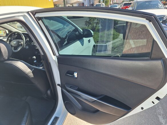 2012 Kia Rio 5-speed III, белый - вид 18
