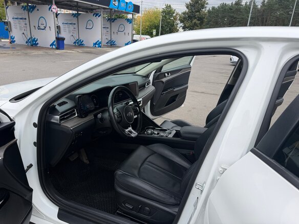 2021 Kia K5 III, белый, 1950000 рублей - вид 5