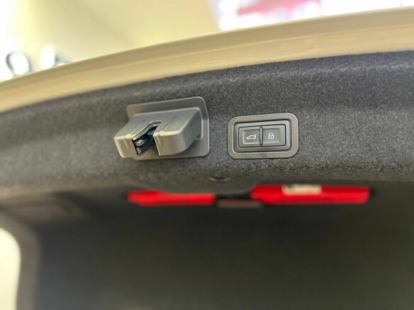 2024 Audi A6 45 TFSI V (C8) Рестайлинг, белый, 6649000 рублей - вид 17