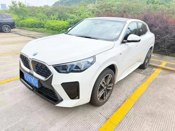 2024 BMW X2 sDrive25i II (U10), белый, 5290000 рублей