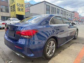 2022 Mercedes-Benz A-Класс 180 IV (W177) Рестайлинг, синий, 2260678 рублей, вид 4