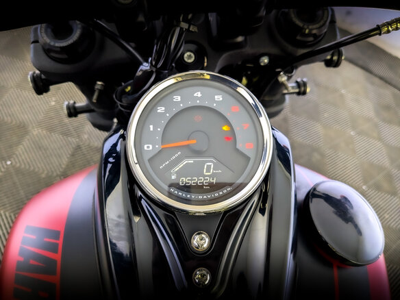 2019 Harley-Davidson Fat Bob, красный, 1449000 рублей - вид 17
