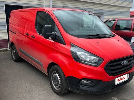 2018 Ford Transit Custom, красный, 2200000 рублей, вид 2