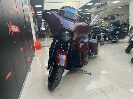 2020 Harley-Davidson Street Glide, красный, 1800000 рублей, вид 2