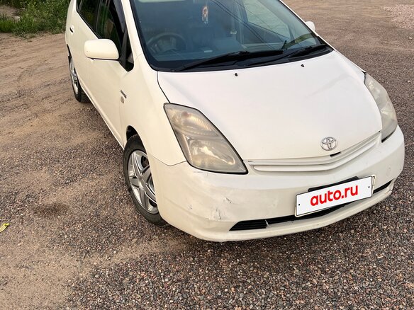 2010 Toyota Prius JDM II Рестайлинг (XW20), белый, 420000 рублей - вид 2