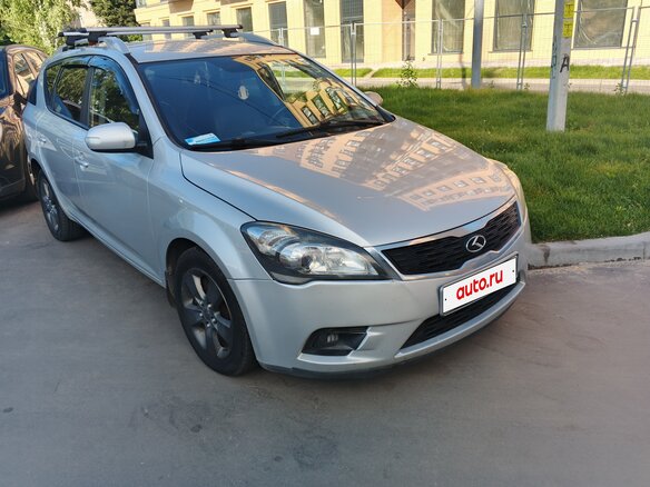 2011 Kia Ceed I Рестайлинг, серебристый, 850000 рублей - вид 2