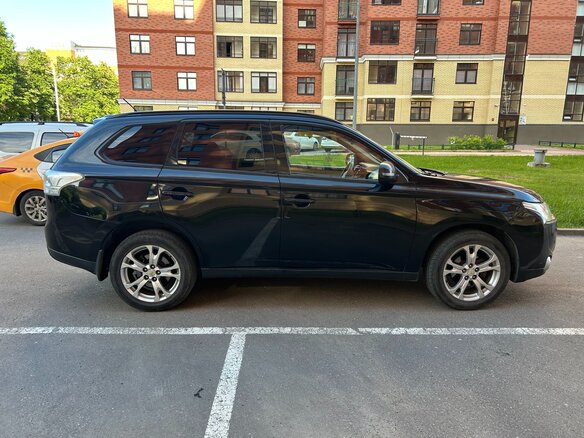 2013 Mitsubishi Outlander III, чёрный, 1330000 рублей - вид 9
