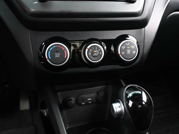 2015 Kia Rio 6-speed III, голубой, 1324000 рублей - вид 19
