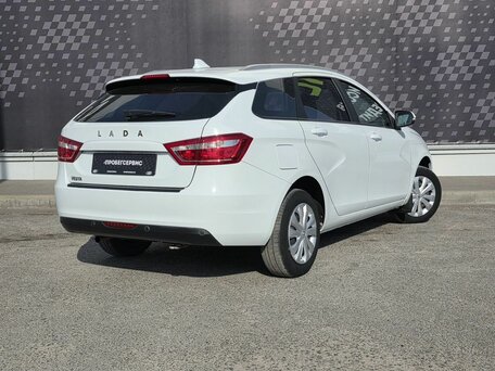 2021 Lada (ВАЗ) Vesta SW I, белый, 1020000 рублей, вид 2