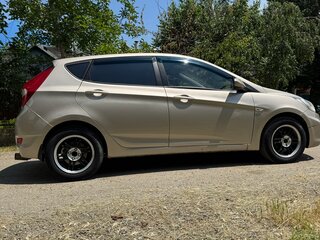 2012 Hyundai Solaris I, бежевый, 830000 рублей, вид 2