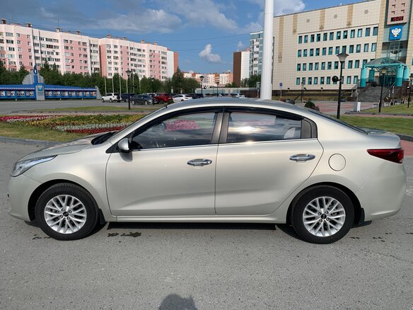 2017 Kia Rio IV, бежевый - вид 8