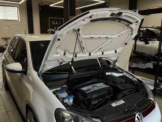 2011 Volkswagen Golf GTI VI, белый, 1750000 рублей, вид 2