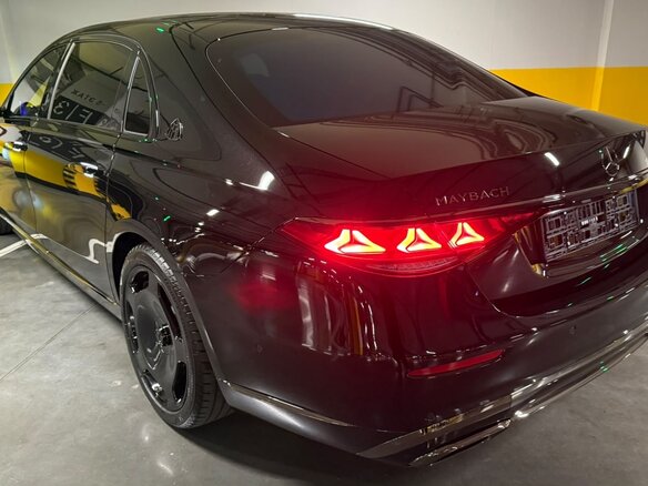 2026 Mercedes-Benz Maybach S-Класс 580 II (Z223) Рестайлинг, чёрный, 38570000 рублей - вид 2
