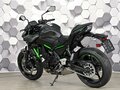 2025 Kawasaki Z 650, серый, 977000 рублей - вид 7