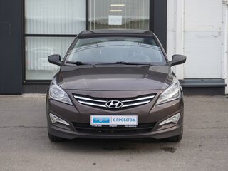 2015 Hyundai Solaris I Рестайлинг, коричневый, 860000 рублей, вид 2