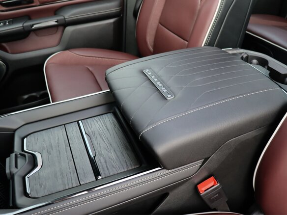 2026 Ram 1500 Crew Cab eTorque V Рестайлинг, чёрный, 12849000 рублей - вид 24