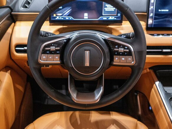 2024 Wey 80 Premium 37.96 kWh, золотистый, 6899000 рублей - вид 38
