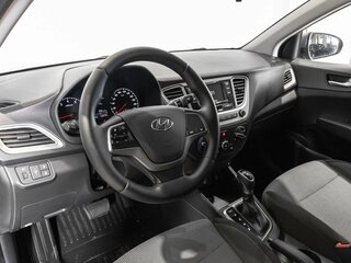2019 Hyundai Solaris II, серый, 1290600 рублей, вид 5