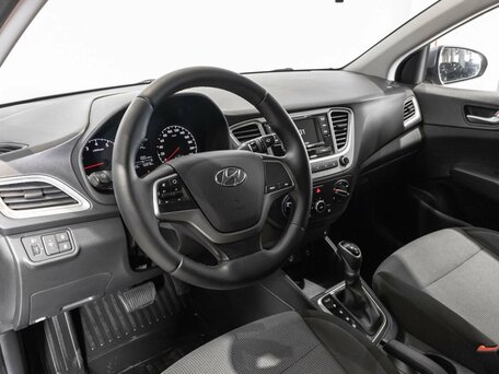 2019 Hyundai Solaris II, серый, 1280000 рублей, вид 5
