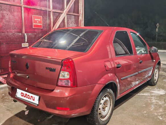 2011 Renault Logan I Рестайлинг, красный - вид 9