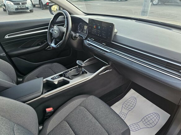 2023 Geely Emgrand II, золотистый, 1549995 рублей - вид 11