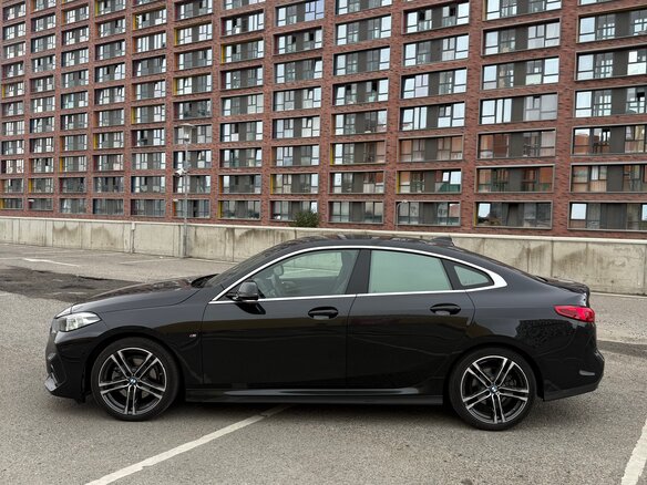2021 BMW 2 серии Gran Coupe 218d F44, чёрный, 3600000 рублей - вид 4
