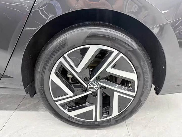 2023 Volkswagen Sagitar III Рестайлинг, коричневый, 1240000 рублей - вид 12