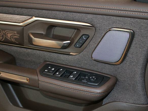 2026 Ram 1500 Crew Cab eTorque V Рестайлинг, чёрный, 11300000 рублей - вид 18