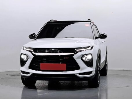 2022 Chevrolet TrailBlazer III, белый, 2390000 рублей, вид 3