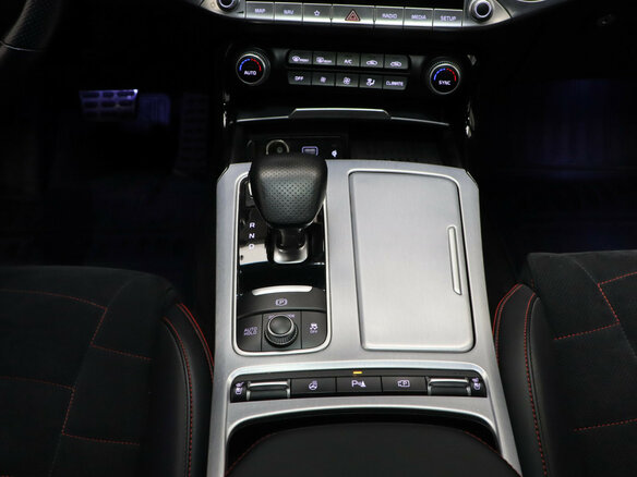 2021 Kia Stinger I Рестайлинг, чёрный, 3175000 рублей - вид 7