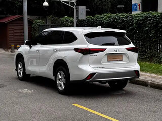 2026 Toyota Highlander IV (XU70), белый, 6611208 рублей, вид 3