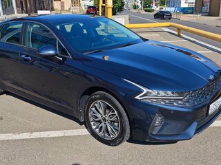 2020 Kia K5 III, синий, 2100000 рублей, вид 1
