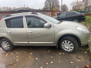 2014 Renault Sandero I, серебристый, 135000 рублей, вид 1