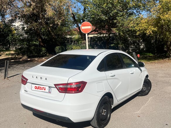 2022 Lada (ВАЗ) Vesta I, белый, 850000 рублей - вид 4
