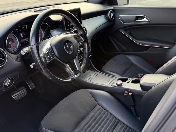 2014 Mercedes-Benz CLA 200 I (C117, X117), чёрный, 1660000 рублей - вид 12