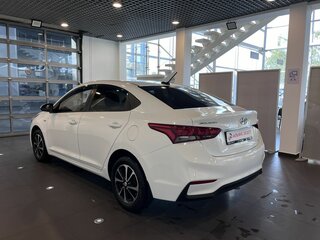 2017 Hyundai Solaris II, белый, 1072000 рублей, вид 5