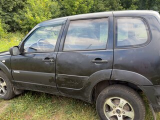 2011 Chevrolet Niva I Рестайлинг, чёрный, 350000 рублей, вид 4