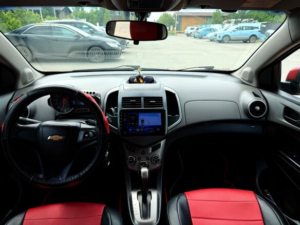 2012 Chevrolet Aveo II, красный, 730000 рублей - вид 9