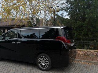 2017 Toyota Alphard III, чёрный, 3650000 рублей, вид 3