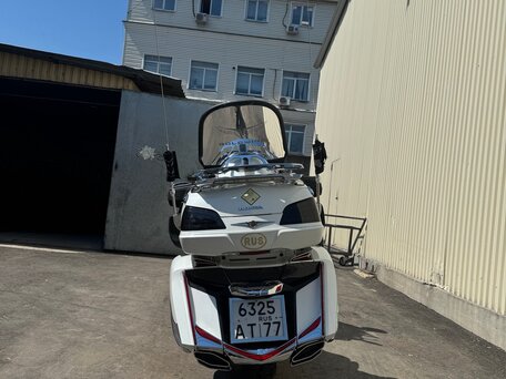 2012 Honda GL 1800 Gold Wing, белый, 1350000 рублей, вид 5