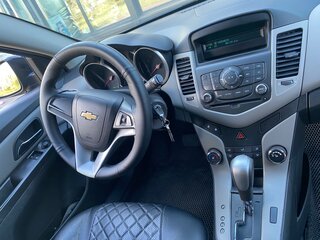 2012 Chevrolet Cruze I, чёрный, 700000 рублей, вид 5